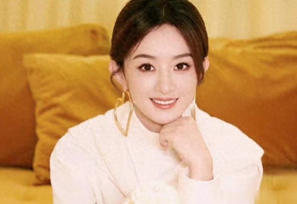 鸿牛配资 人情冷暖！赵丽颖生日暴露真实处境，王晶这话真说对了